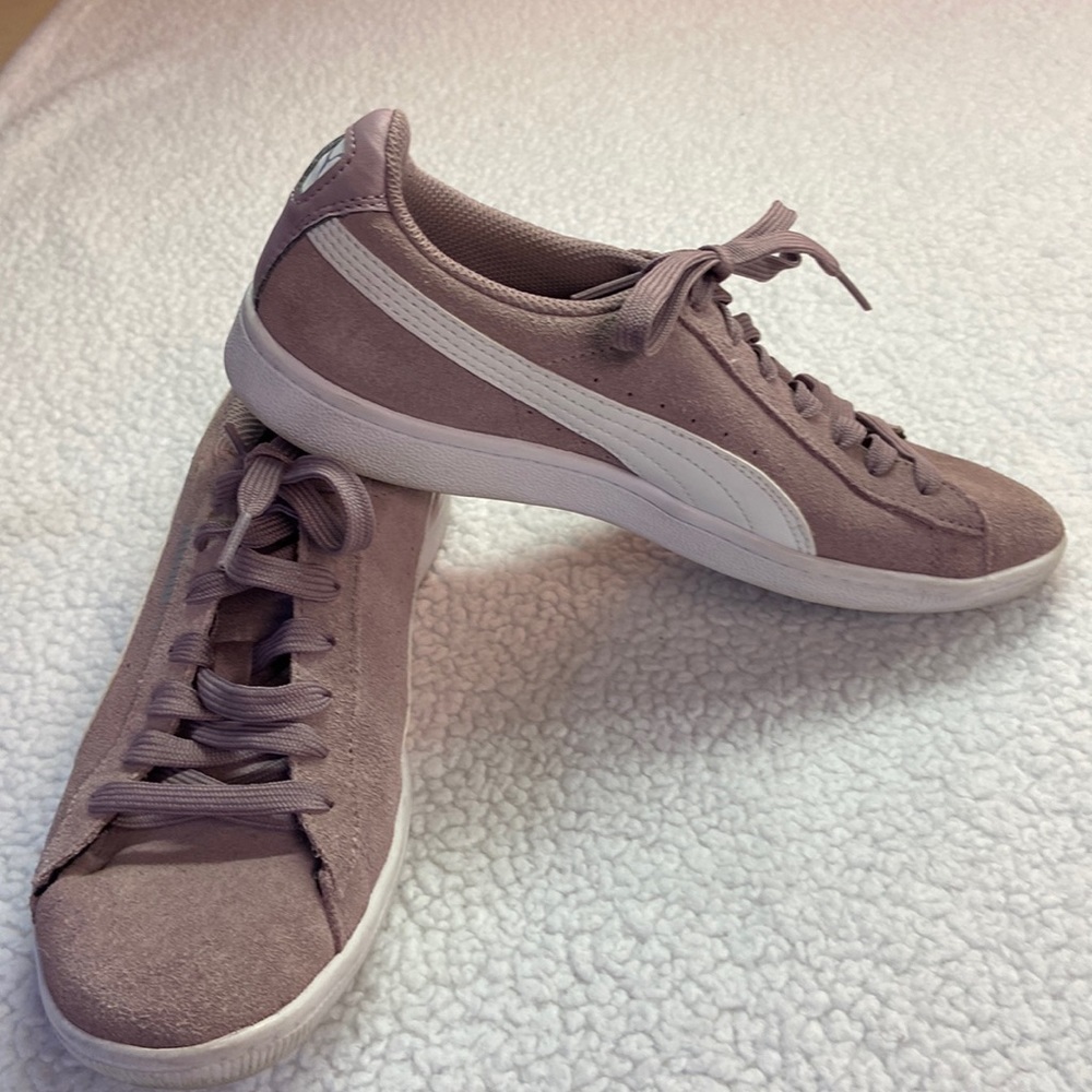 Puma Vikky Suede Softfoam Comfort Athletic Sneaker Light Plum Used Size 7